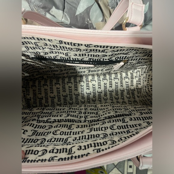 Beautiful, juicy couture, bag light, pink color very cute Perfect size to use. - Picture 2 of 4